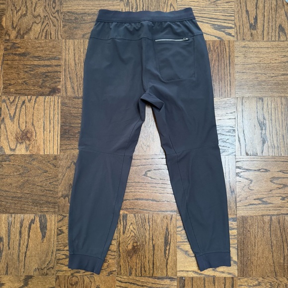 Lululemon Men's ABC Joggers Dark Gray Obsidian Pants Like New EUC Medium 30” - Picture 2 of 12